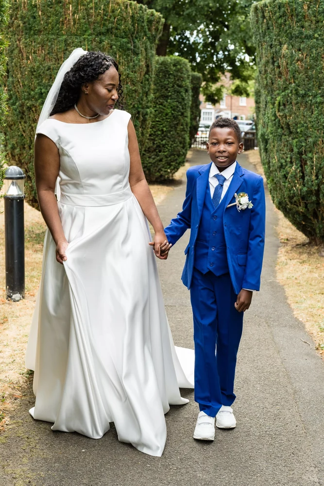 Luxury documentary wedding photography at high-end UK venue - Photo 42