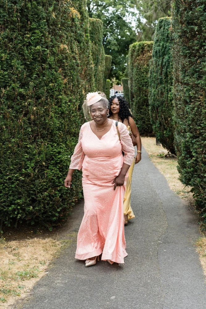 Luxury documentary wedding photography at high-end UK venue - Photo 47
