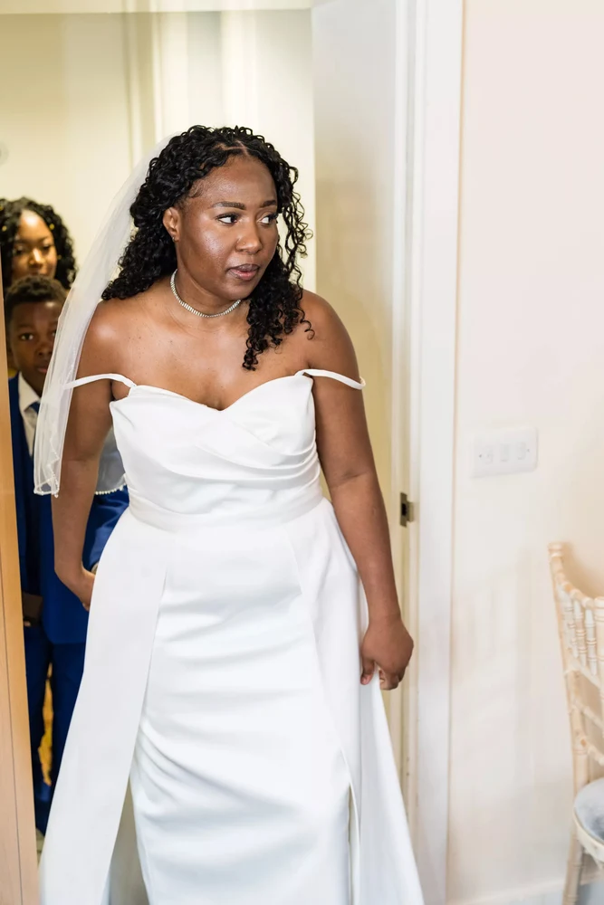 Luxury documentary wedding photography at high-end UK venue - Photo 54
