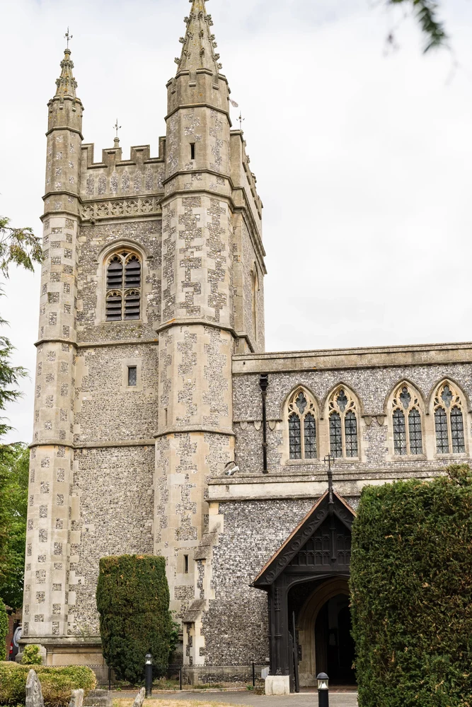Luxury documentary wedding photography at high-end UK venue - Photo 55